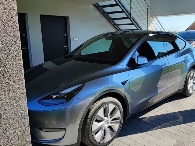 Tesla Model Y - фото 2