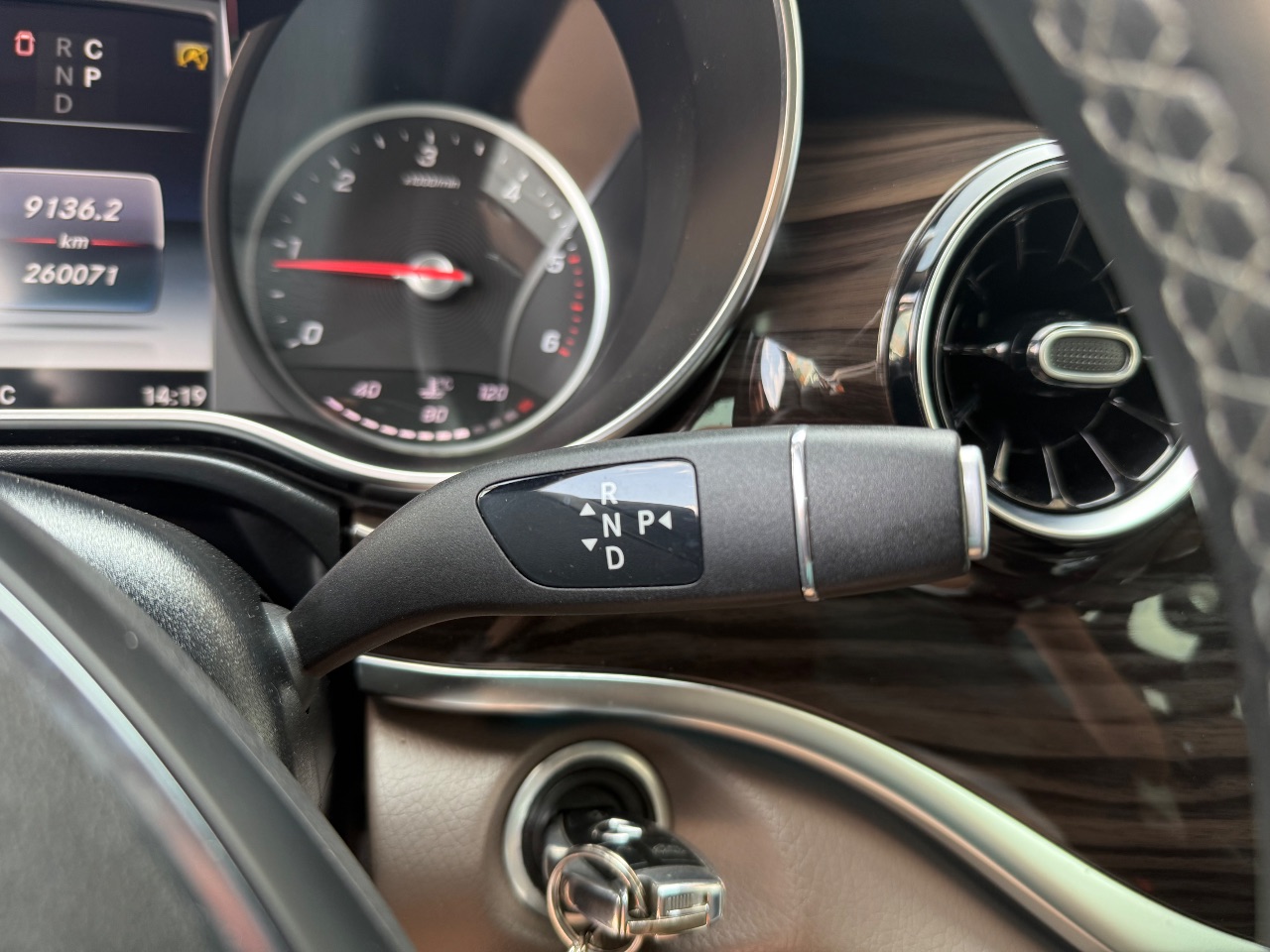 Mercedes-Benz V-Класс - фото 26