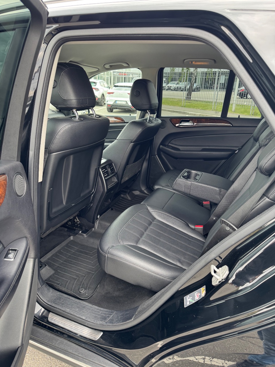 Mercedes-Benz GLE - фото 9