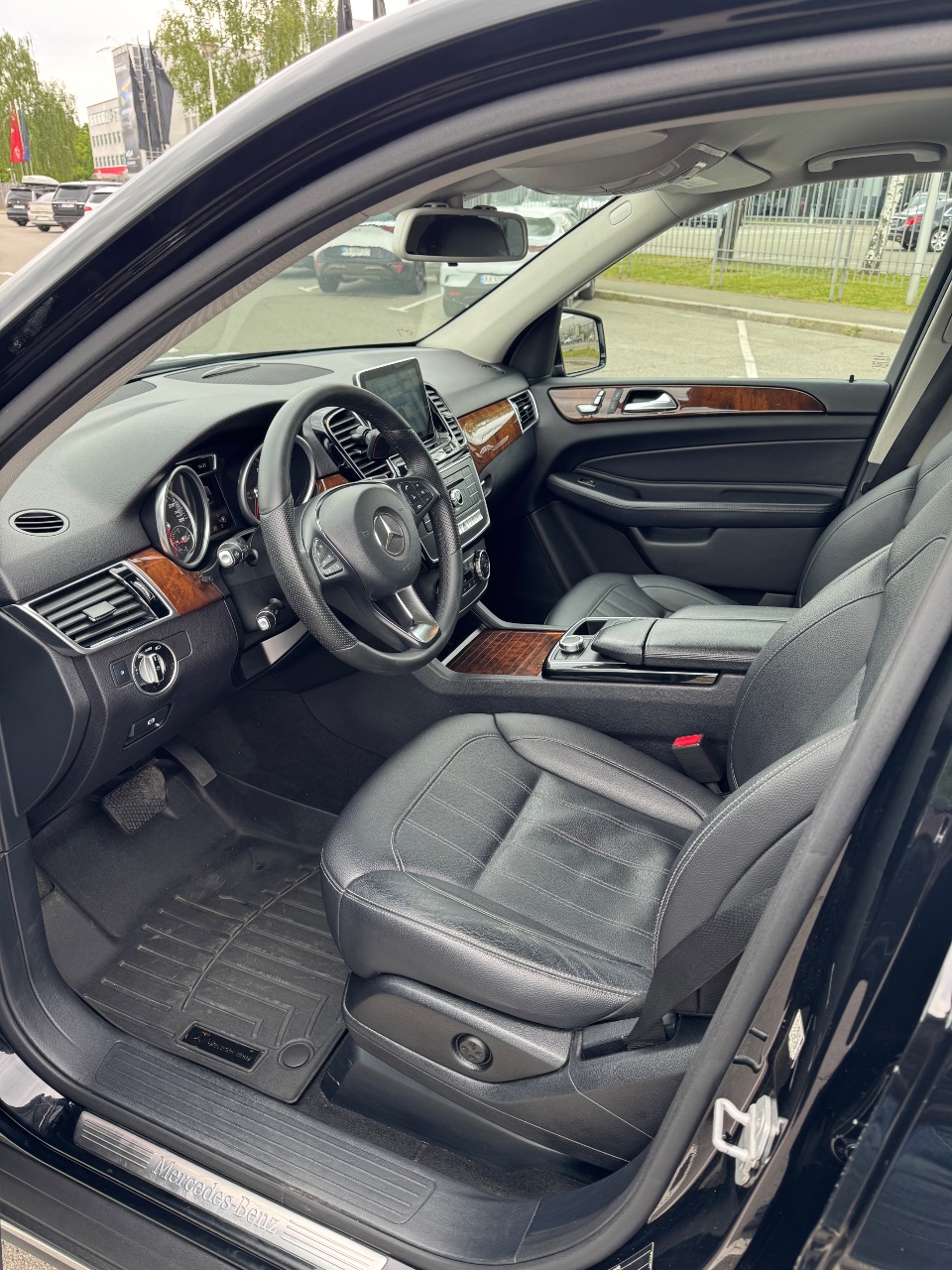 Mercedes-Benz GLE - фото 14