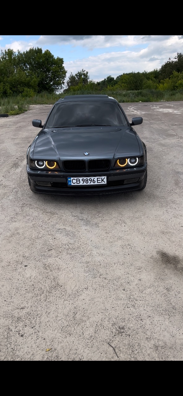 BMW 7 серії - фото 3