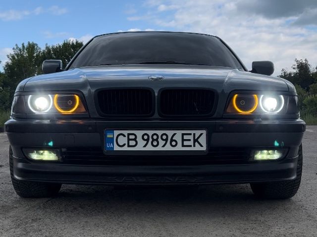 BMW 7 серії - фото 2