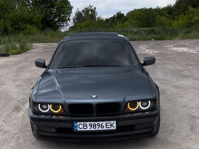 BMW 7 серії - фото 4