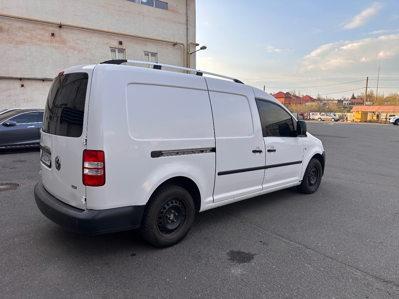 Volkswagen Caddy - фото 2