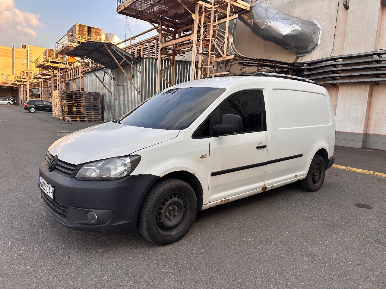 Volkswagen Caddy - фото 7