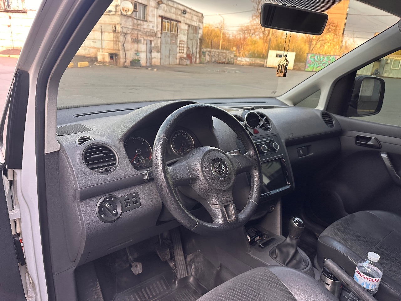 Volkswagen Caddy - фото 8