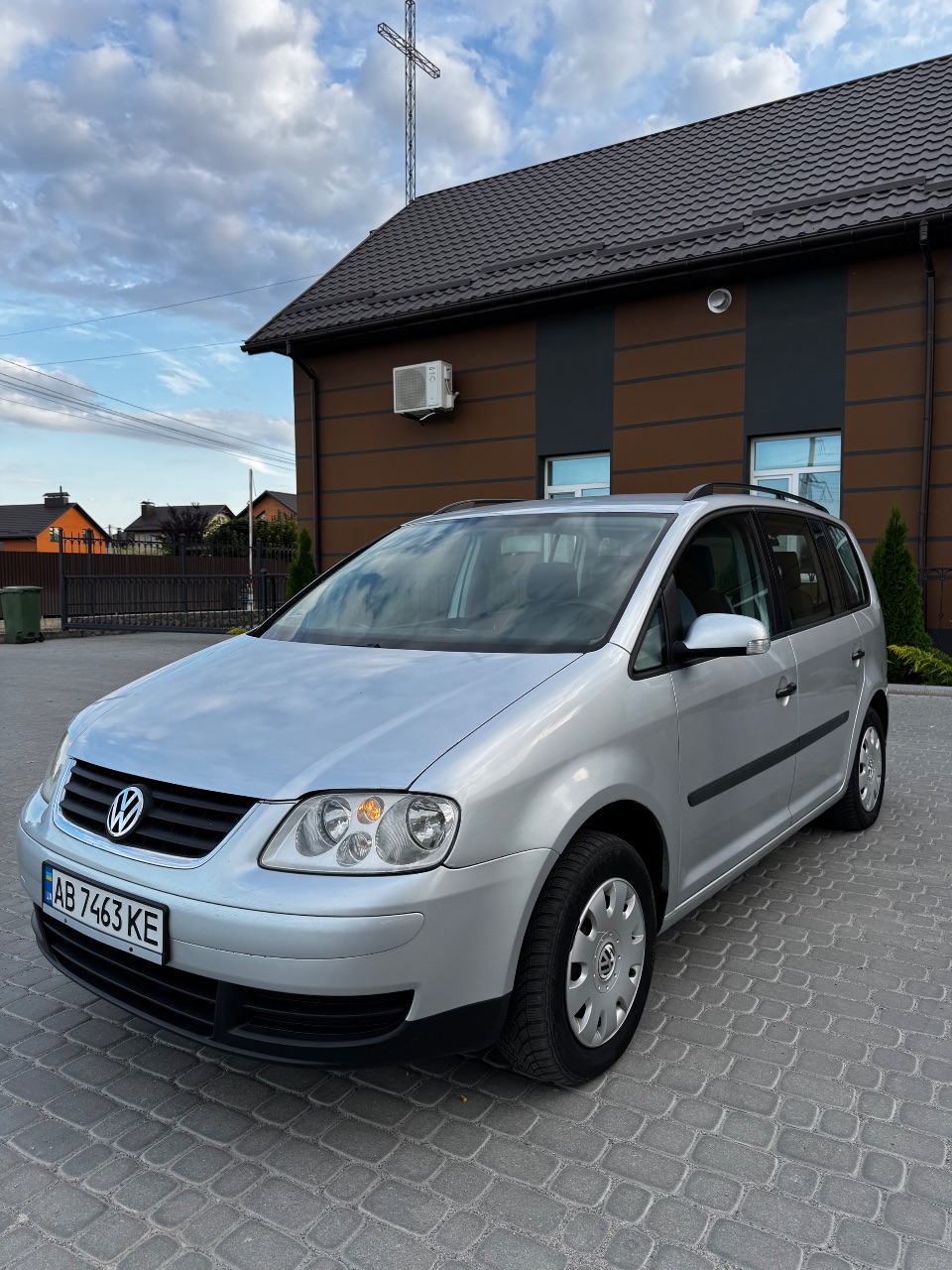 Volkswagen Touran - фото 6