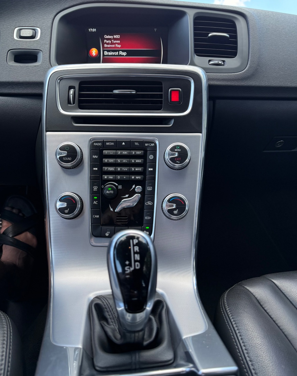 Volvo S60 - фото 11