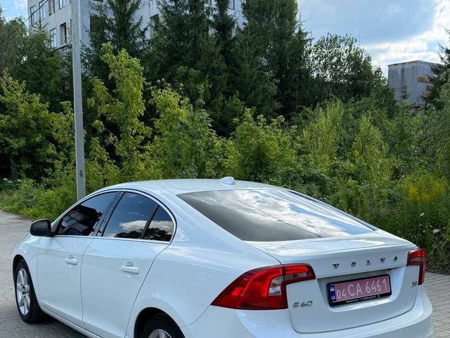 Volvo S60 - фото 5