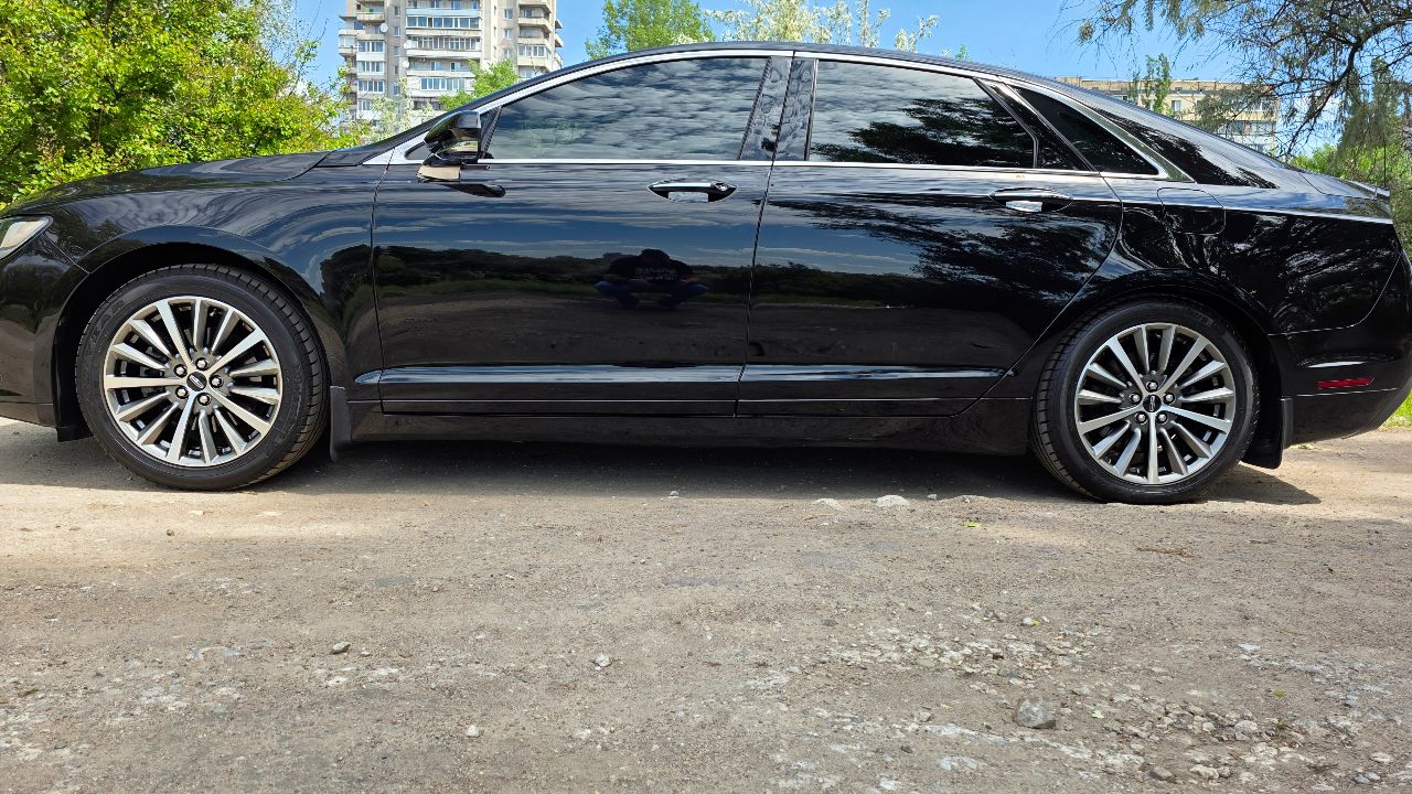 Lincoln MKZ - фото 3