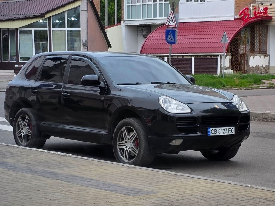 Porsche Cayenne - фото 1