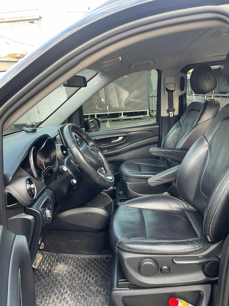 Mercedes-Benz V-Класс - фото 8