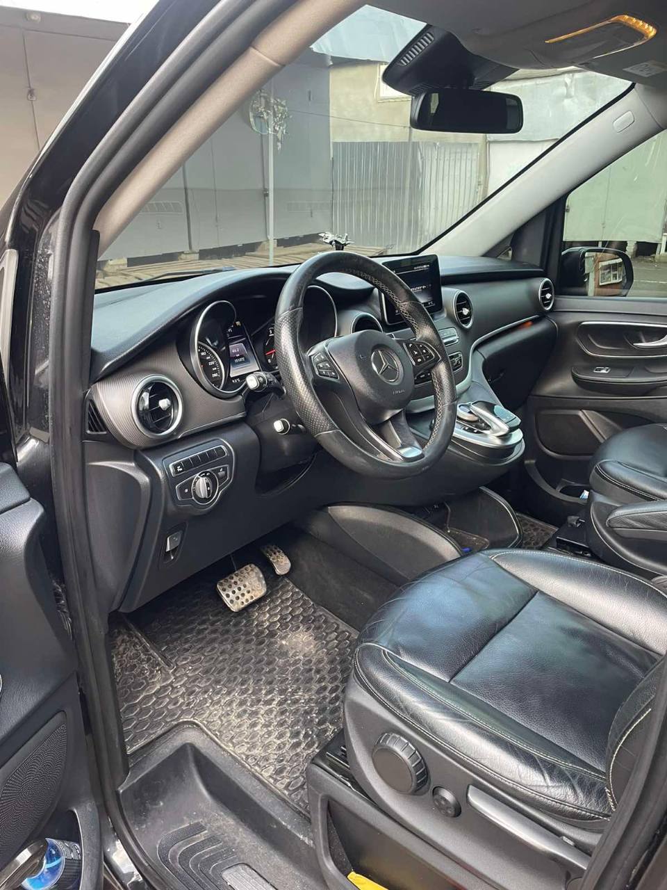 Mercedes-Benz V-Класс - фото 9