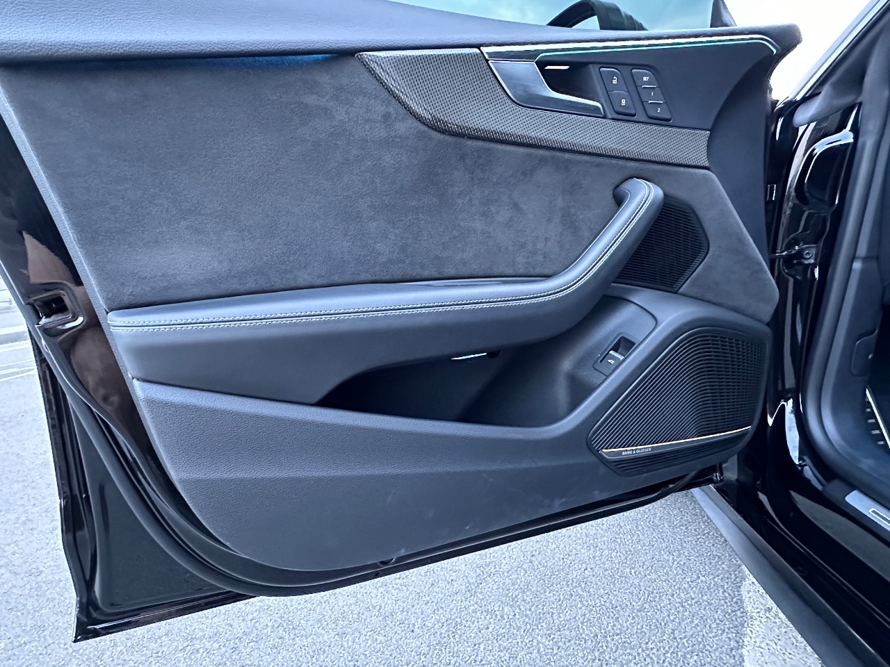 Audi S5 - фото 32