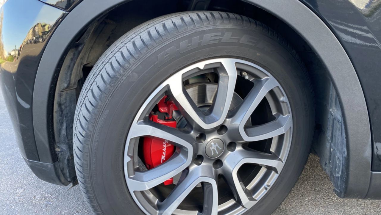 Maserati Levante - фото 19