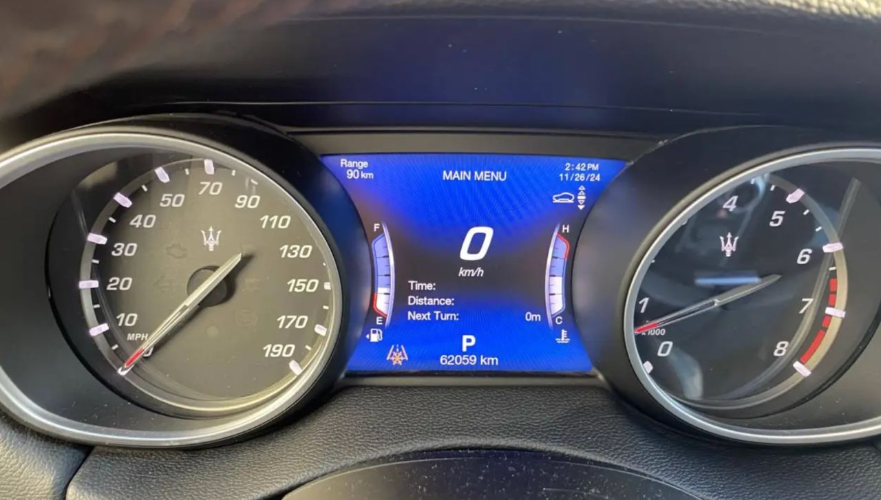 Maserati Levante - фото 11