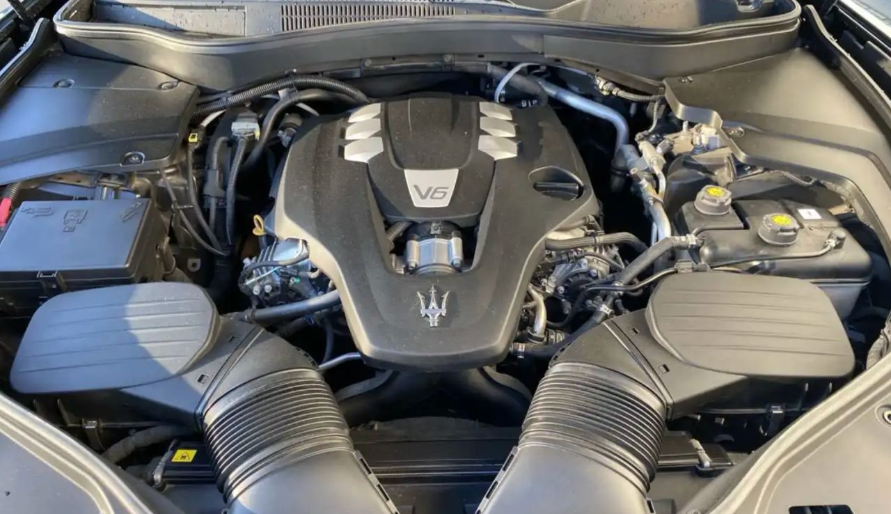 Maserati Levante - фото 23