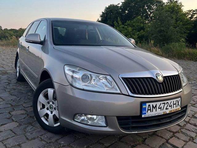 Skoda Octavia - фото 3