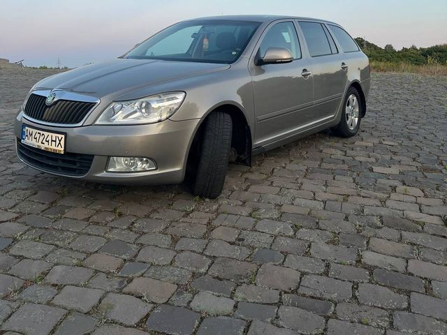 Skoda Octavia - фото 5