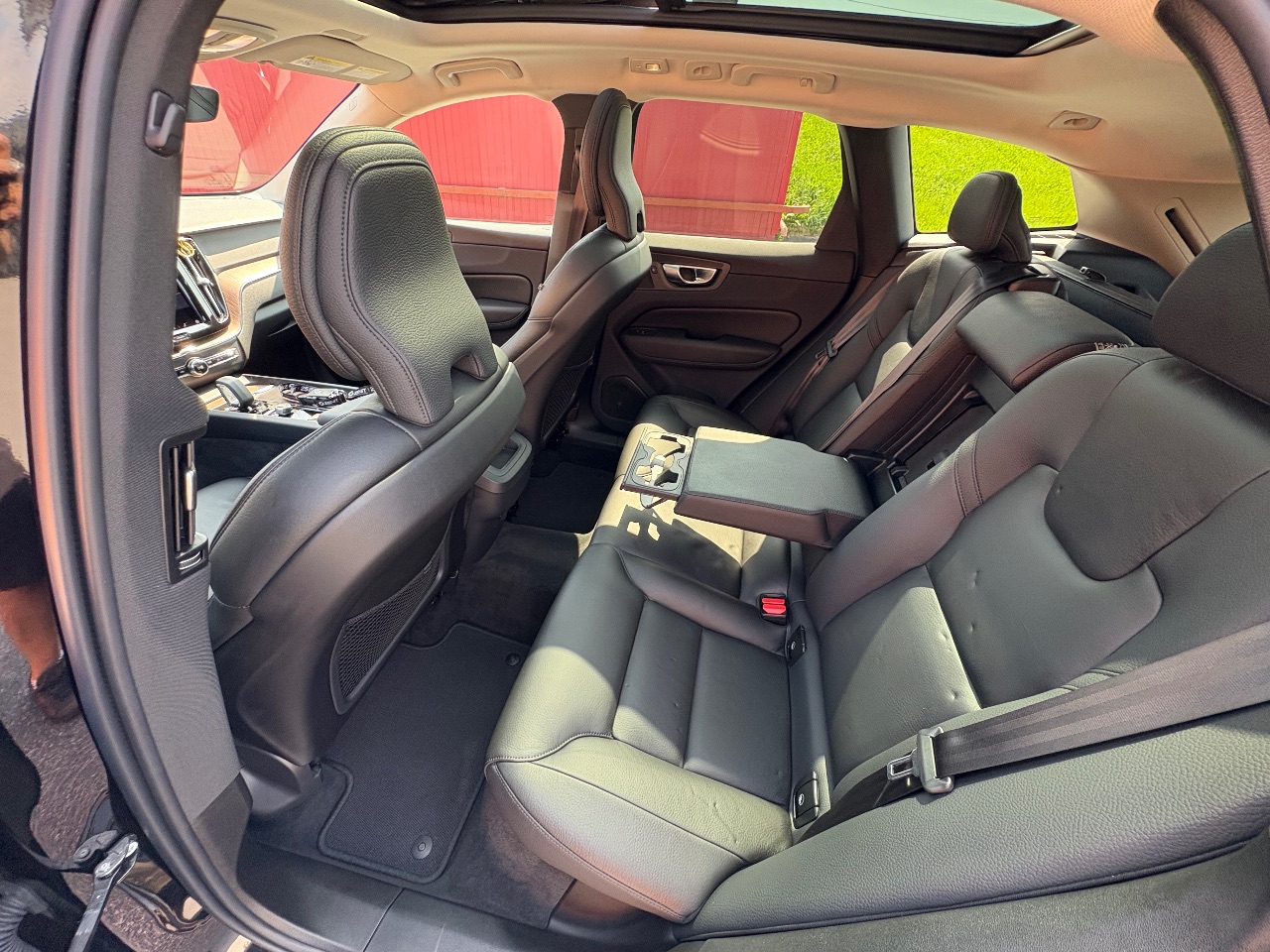 Volvo XC60 - фото 30