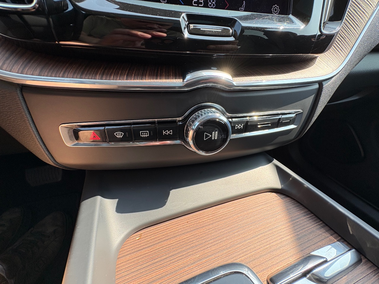 Volvo XC60 - фото 10