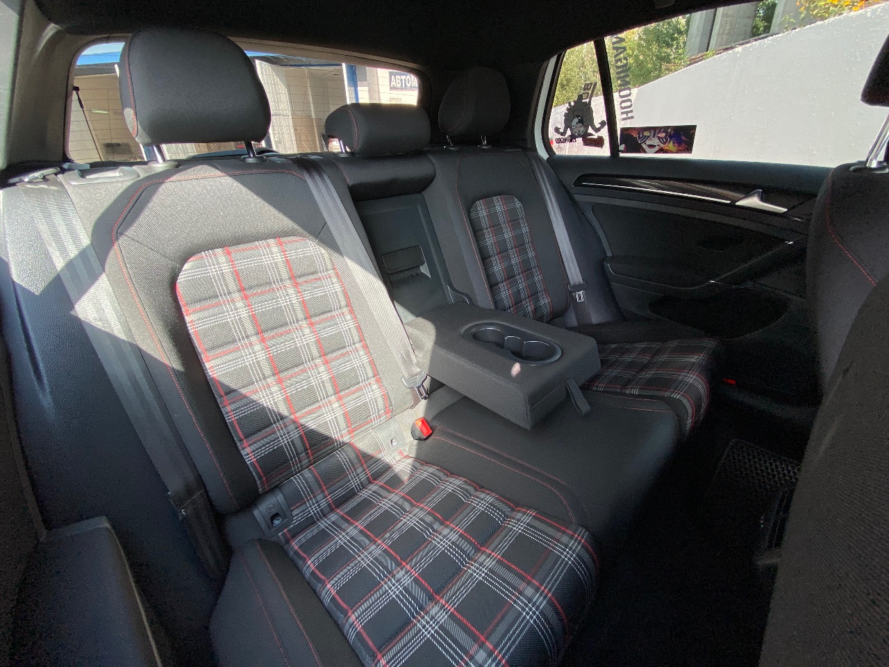 Volkswagen Golf GTI - фото 15