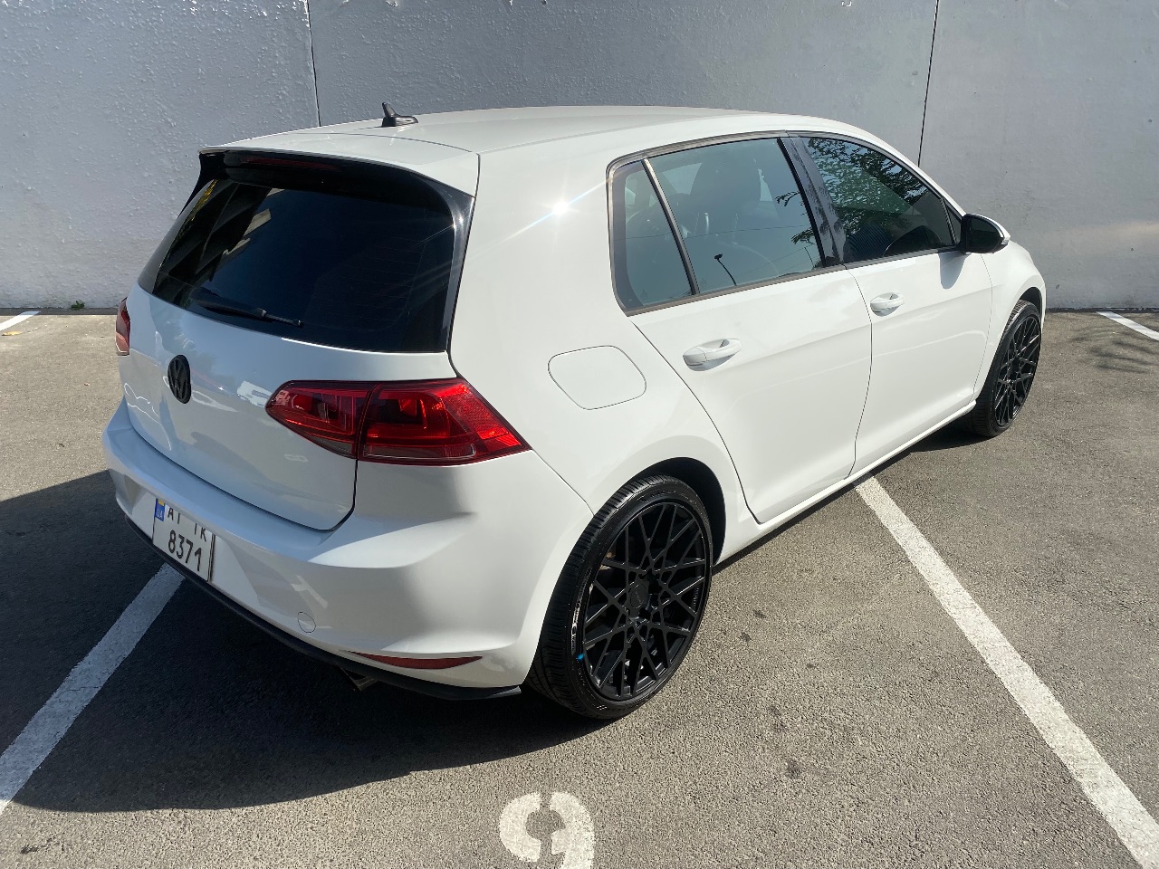 Volkswagen Golf GTI - фото 1