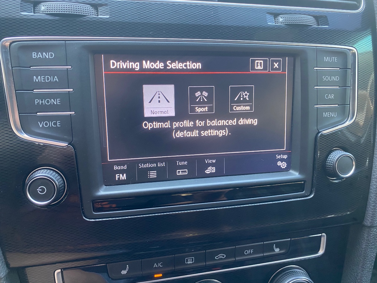 Volkswagen Golf GTI - фото 20