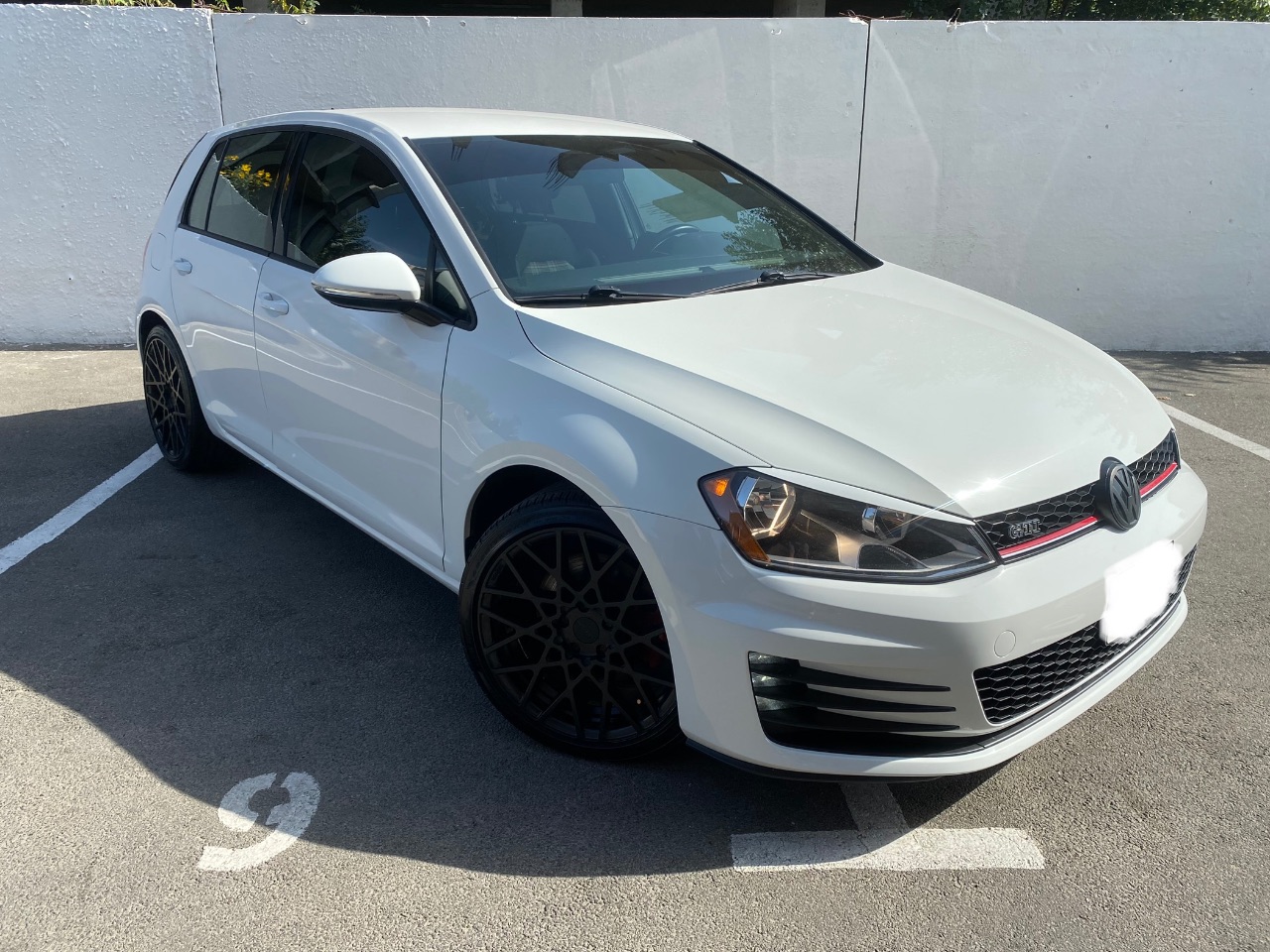 Volkswagen Golf GTI - фото 2