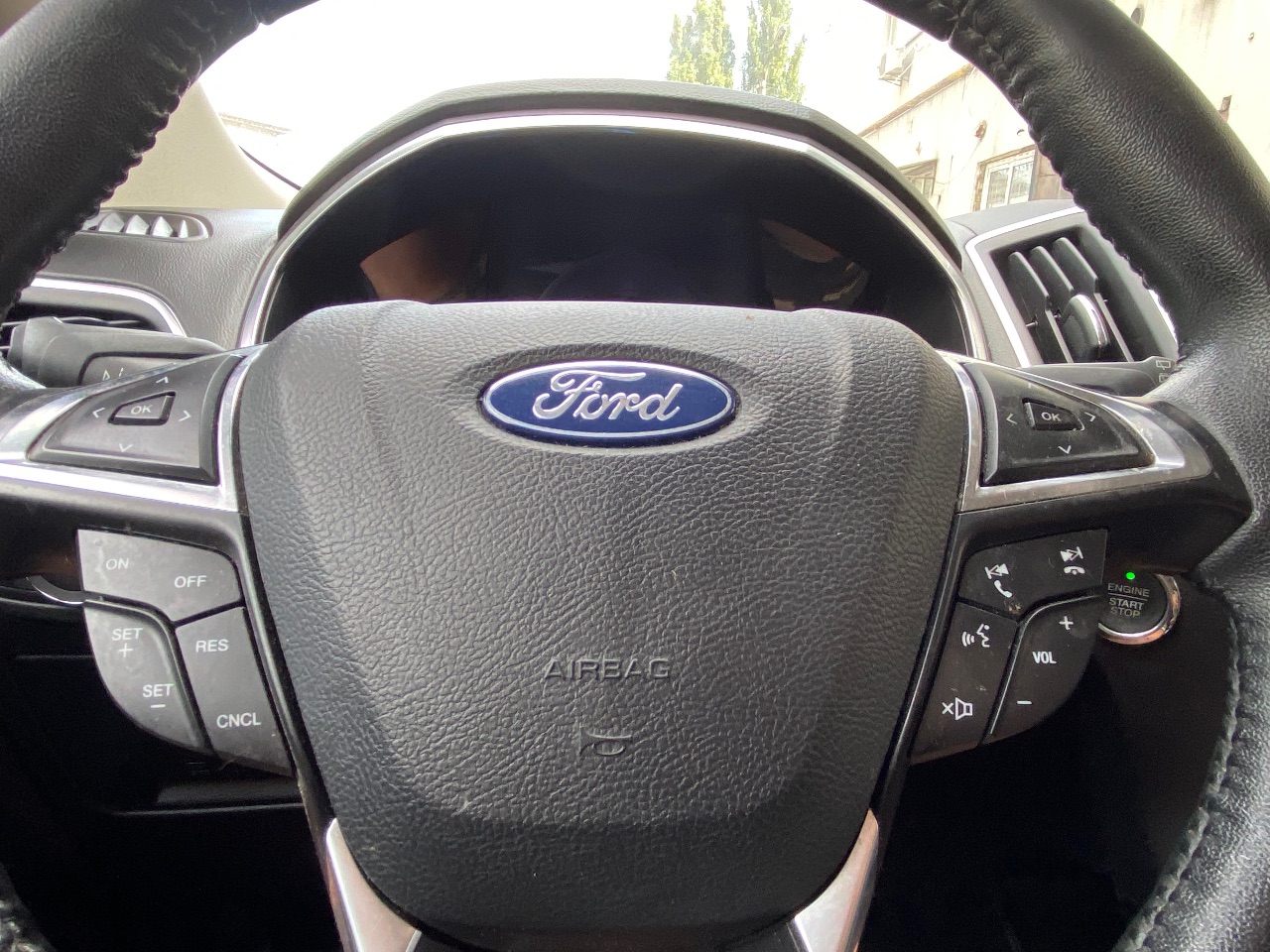 Ford Edge - фото 8