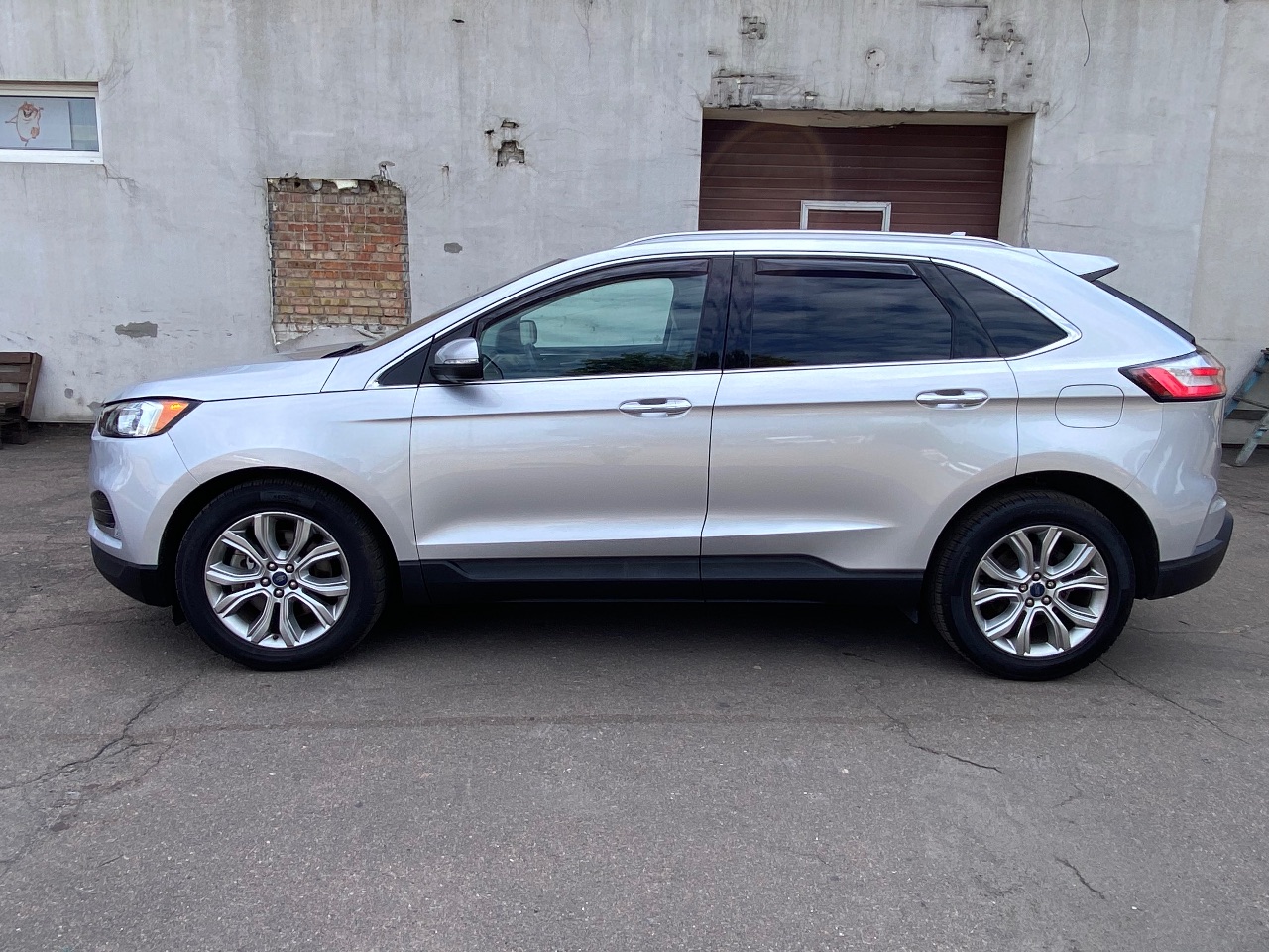 Ford Edge - фото 1
