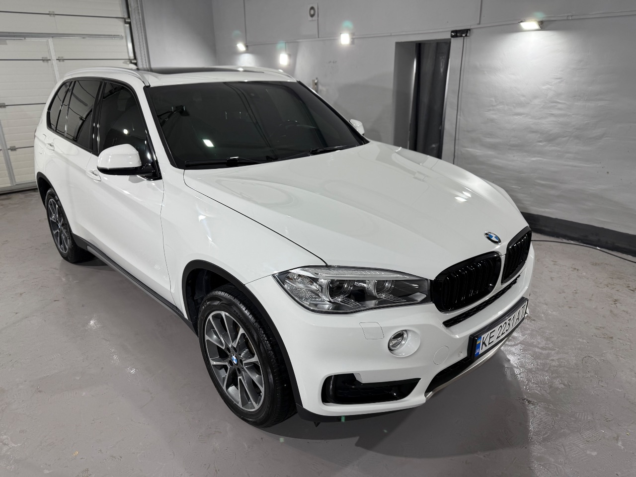BMW X5 - фото 2