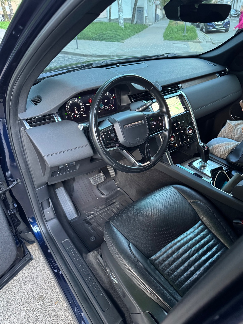 Land Rover Discovery Sport - фото 12