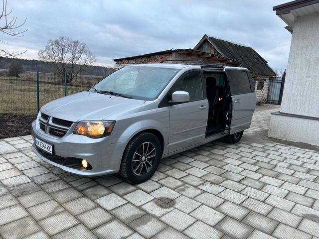 Dodge Caravan - фото 4