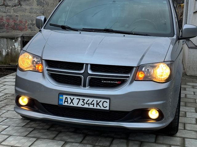 Dodge Caravan - фото 1
