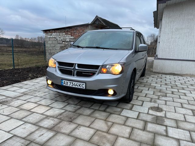 Dodge Caravan - фото 2