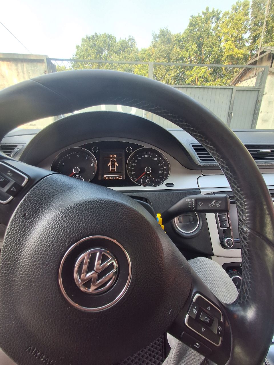 Volkswagen Passat CC - фото 12