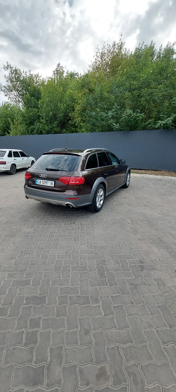 Audi A4 allroad - фото 7
