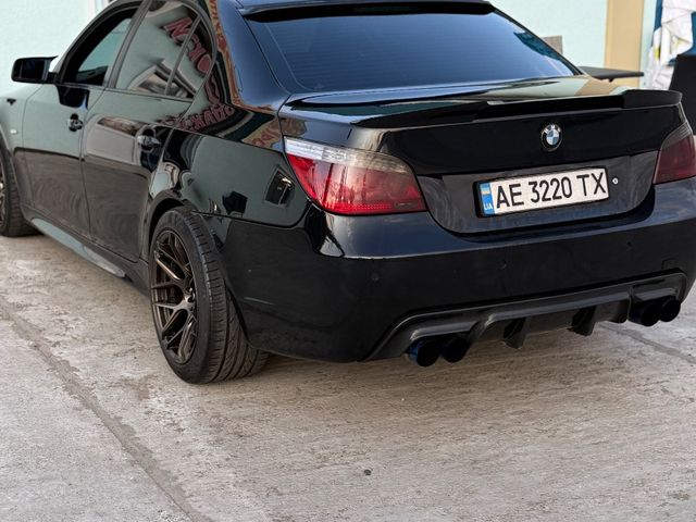 BMW 5 серії 2004, Половинки, $10 000 - зображення 4