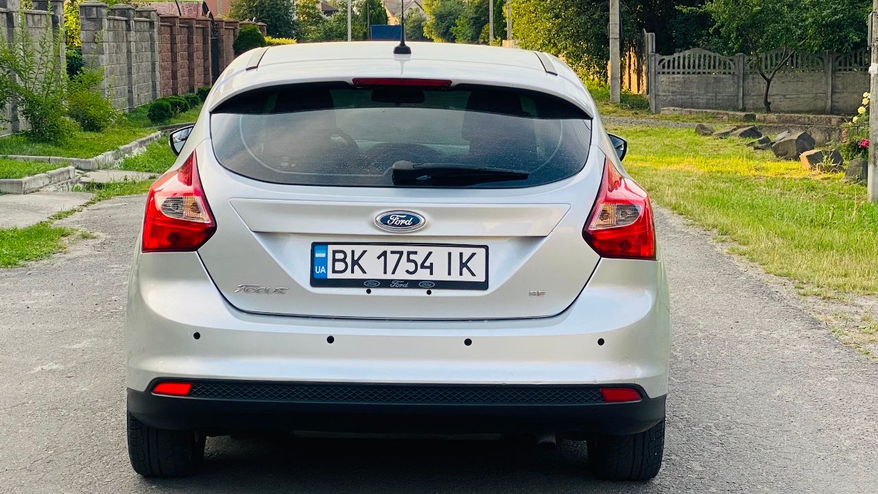 Ford Focus - фото 6