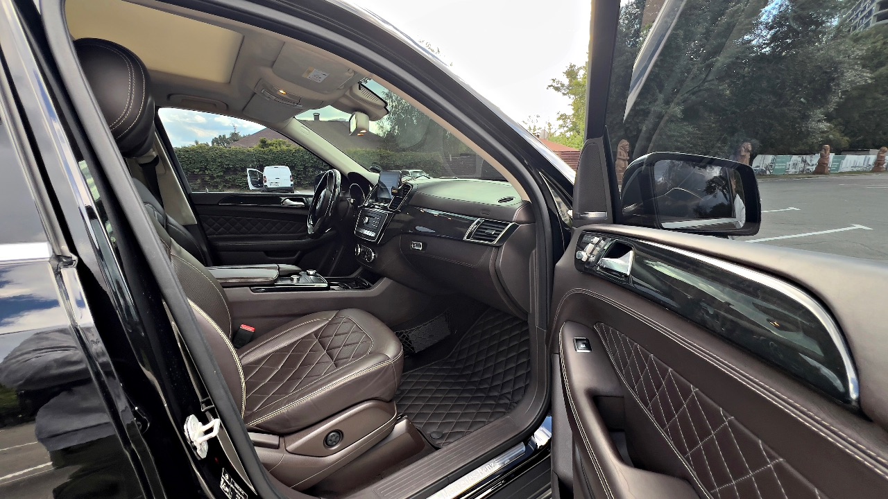 Mercedes-Benz GLS - фото 15