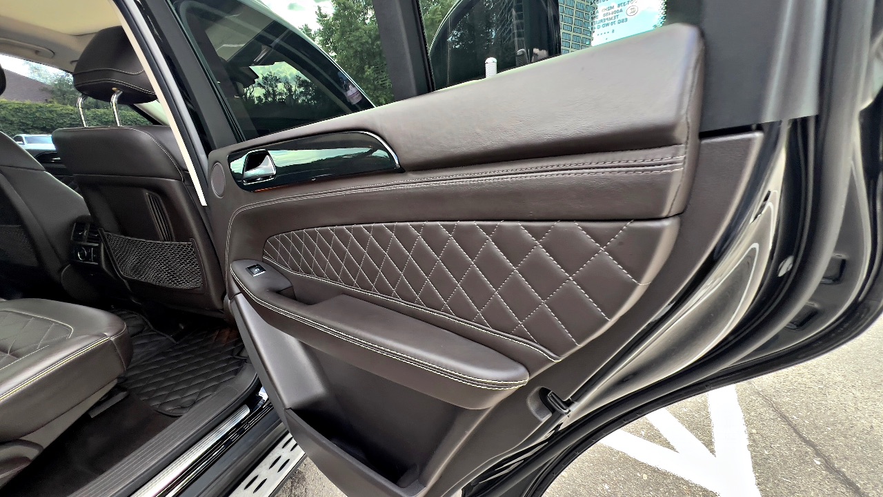 Mercedes-Benz GLS - фото 21