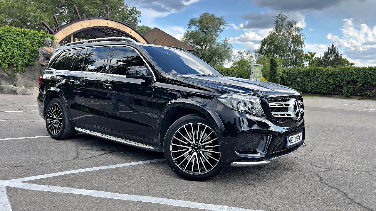 Mercedes-Benz GLS - фото 12