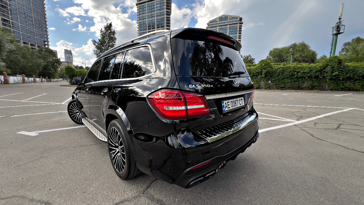 Mercedes-Benz GLS - фото 9