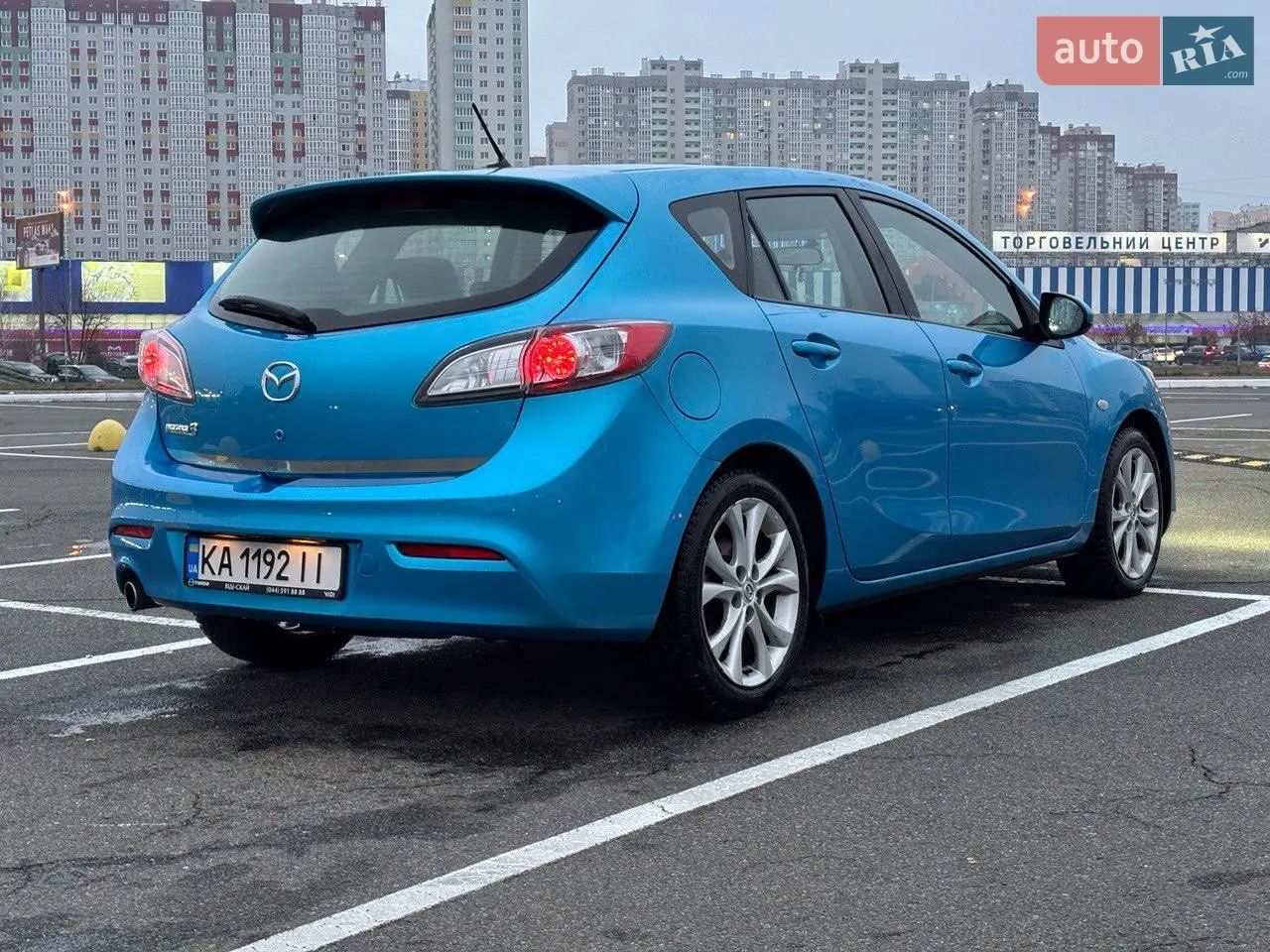 Mazda 3 - фото 12