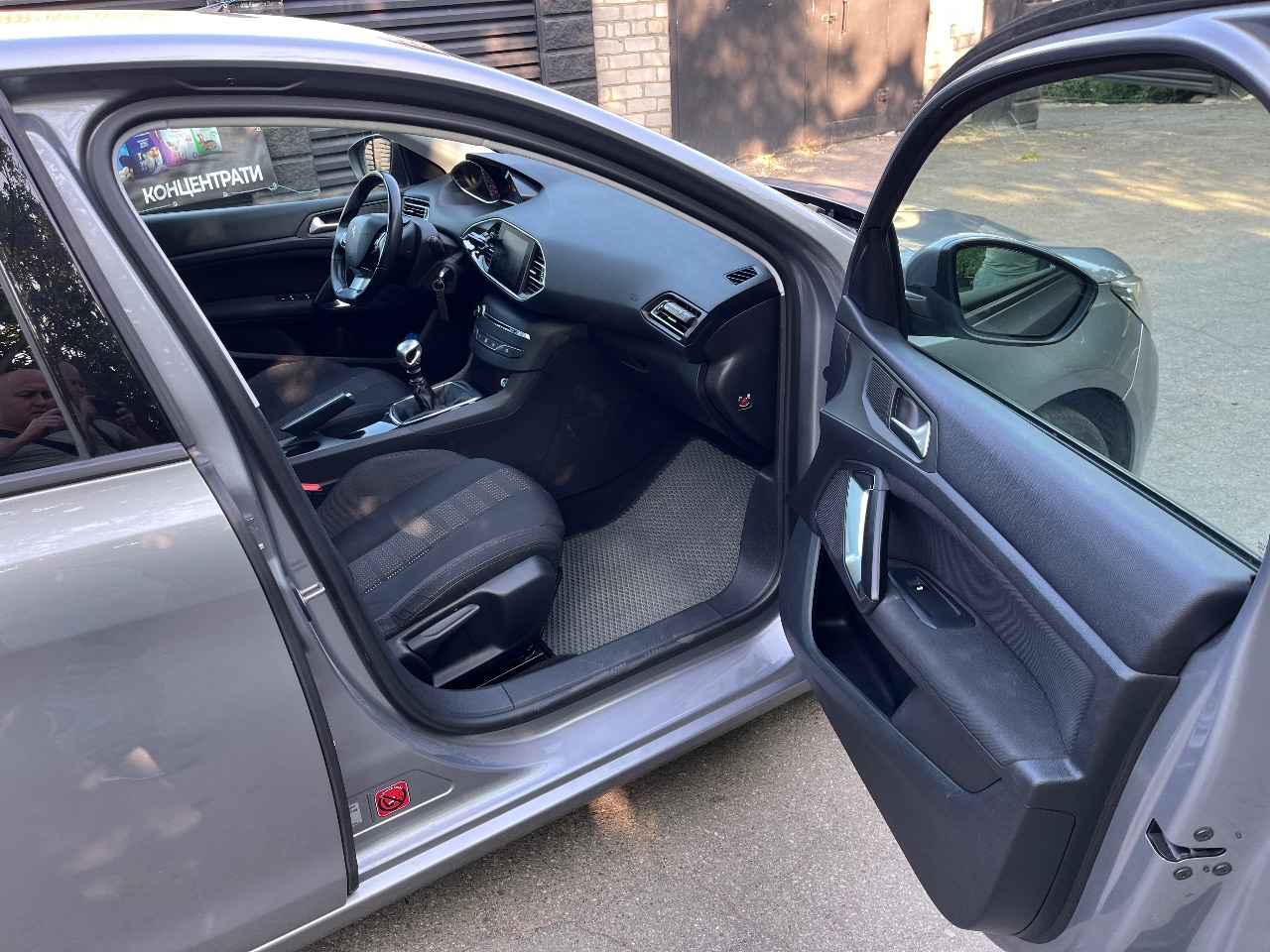 Peugeot 308 - фото 6