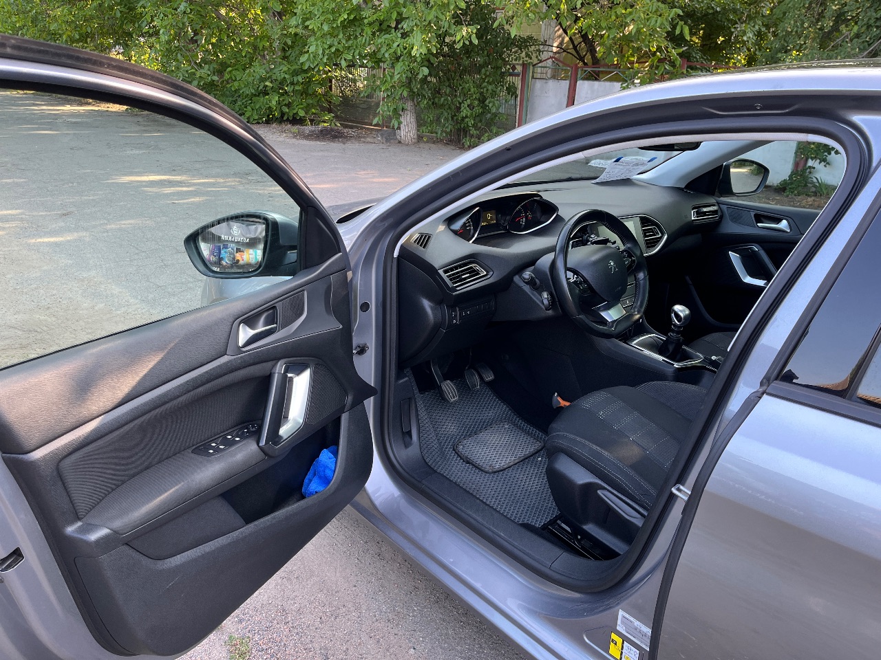 Peugeot 308 - фото 10