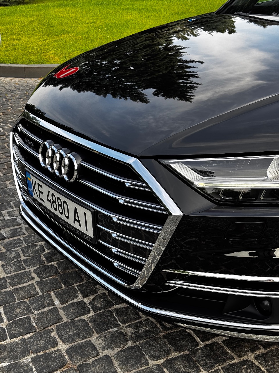 Audi A8 - фото 8