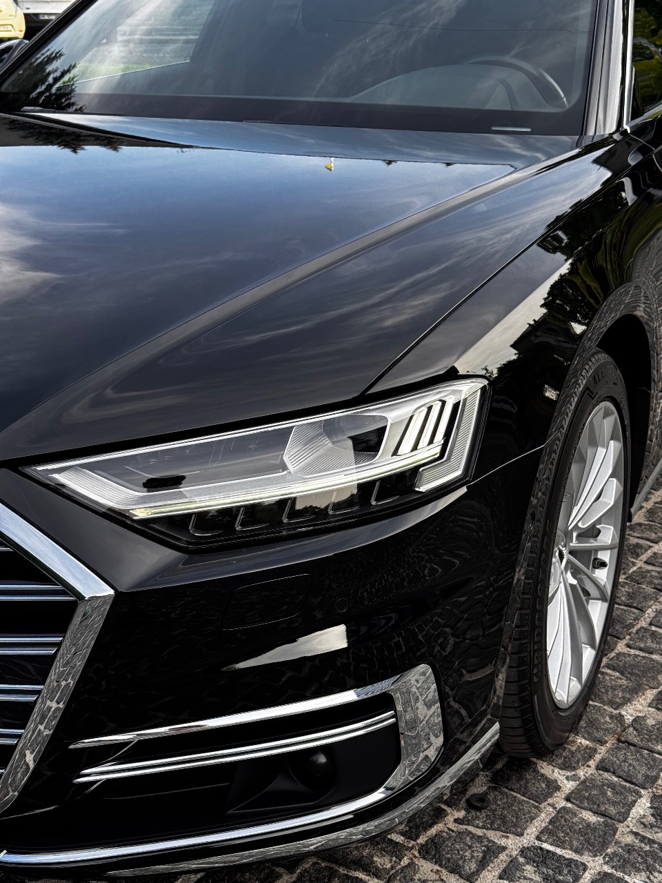 Audi A8 - фото 15