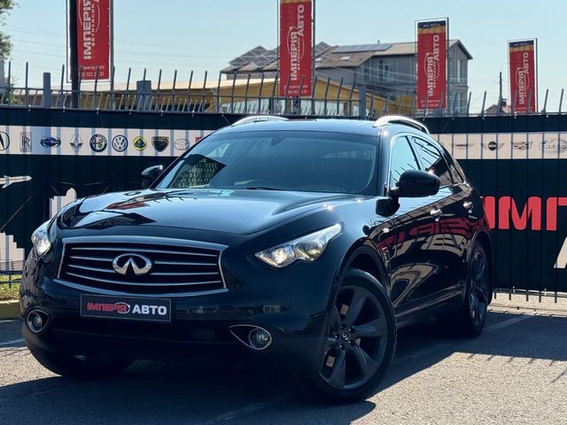 Infiniti QX70 - фото 1